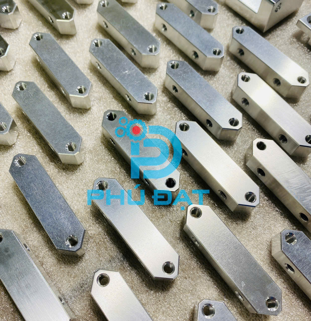 轴中间板-Mid Plate_Aixs_Top-Tấm giữa trục